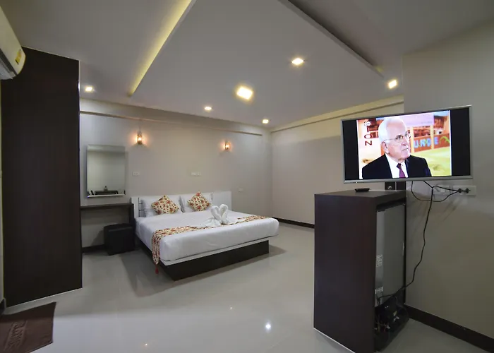 Gold Airport Hotel 3*