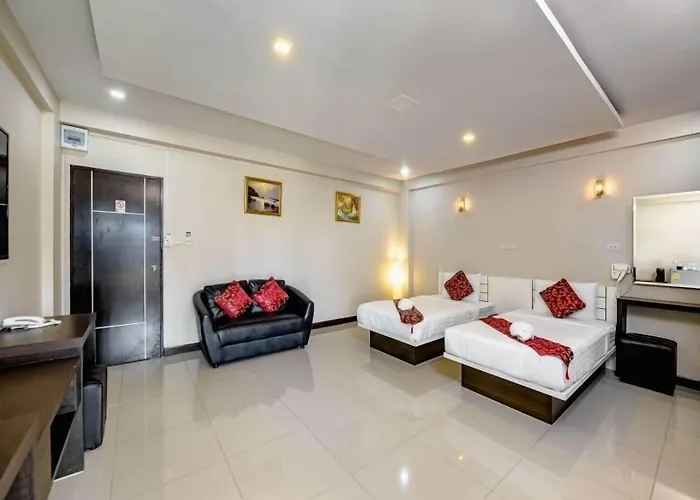 Gold Airport Hotel 3*