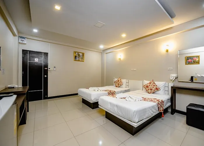 Hotel Gold Airport 3*